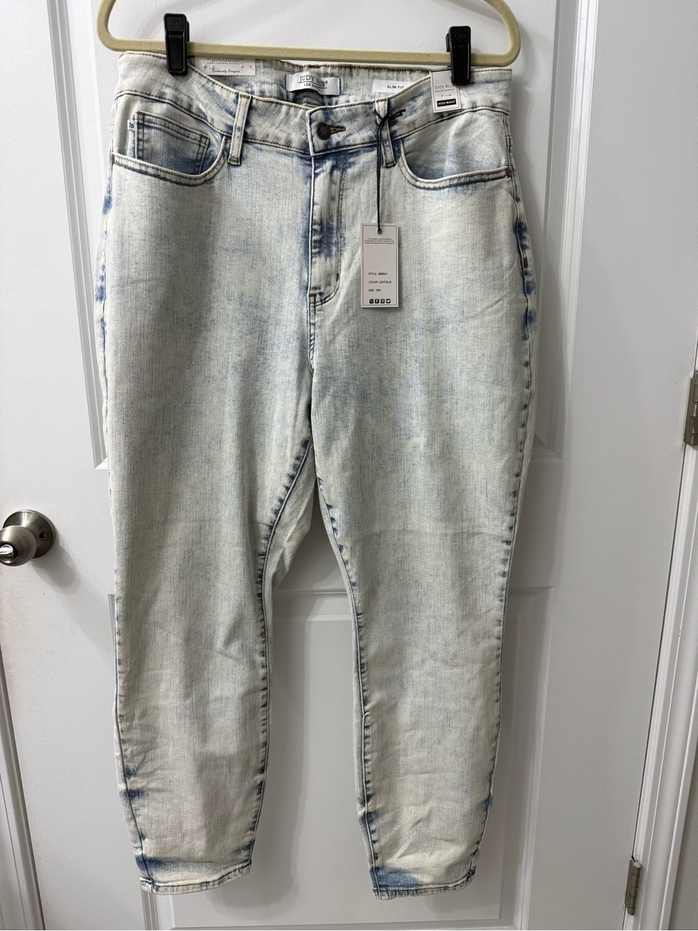 Judy Blue Slim Fit Acid Washed Jeans - Light Stone Blue NWT